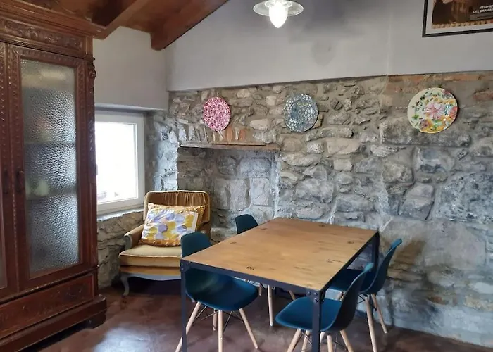 Horta - Charming Attic With Rooftop View * Lezzeno