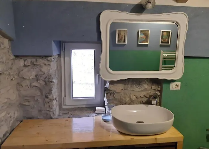 Apartment Horta - Charming Attic With Rooftop View Lezzeno