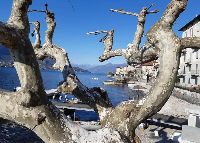 Horta - Charming Attic With Rooftop View Apartment Lezzeno