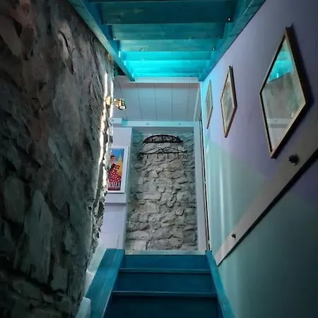 Horta - Charming Attic With Rooftop View *