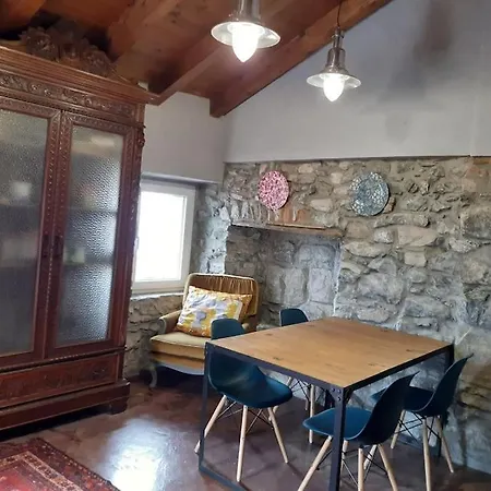 Horta - Charming Attic With Rooftop View